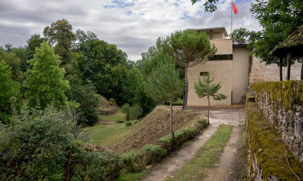 © Château Royal de Cazeneuve
